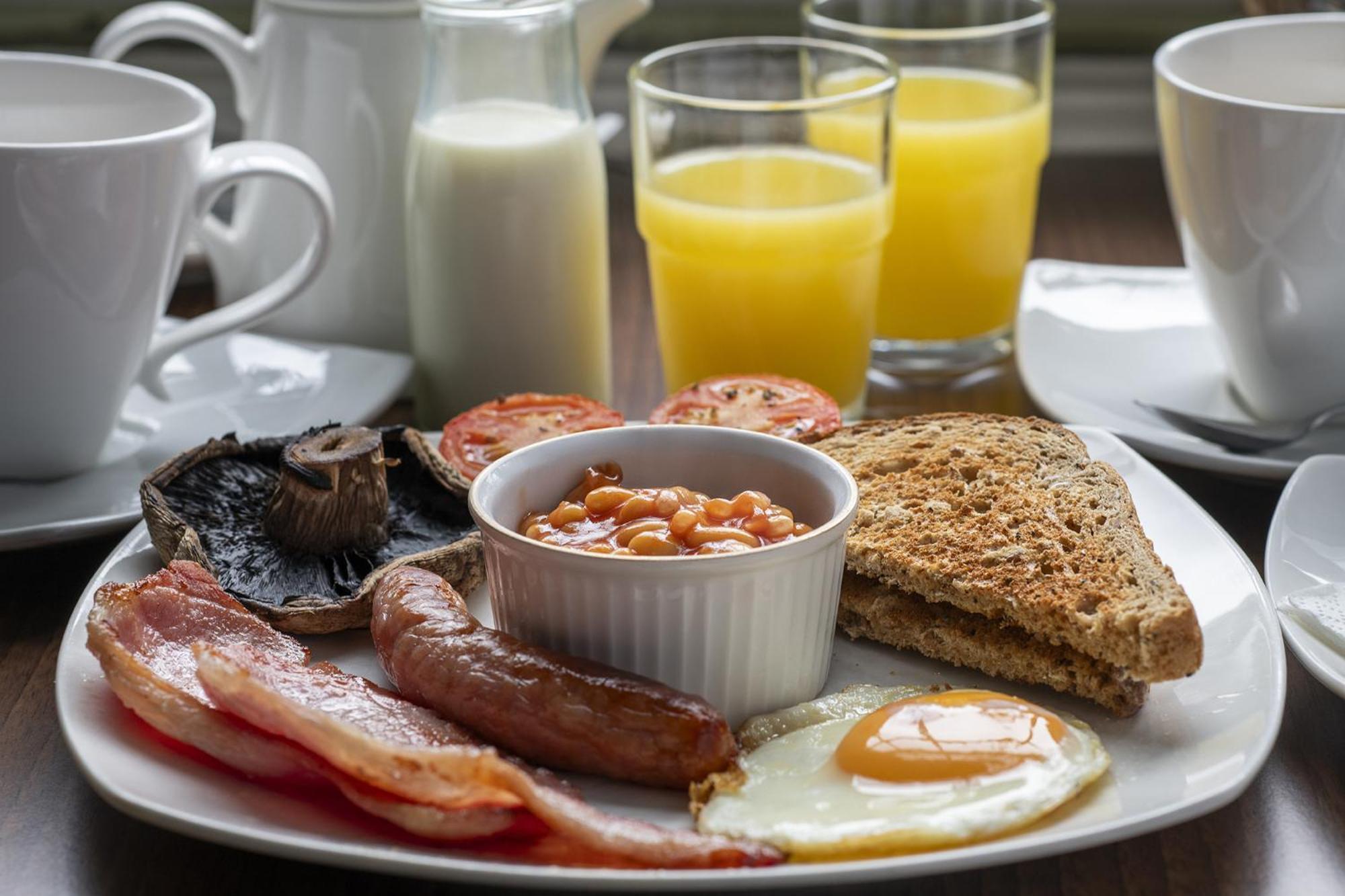Springfield House - Birmingham Airport & Nec Bed & Breakfast Коуслхил Екстериор снимка