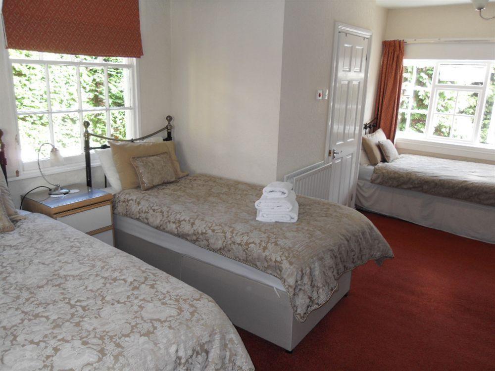 Springfield House - Birmingham Airport & Nec Bed & Breakfast Коуслхил Екстериор снимка